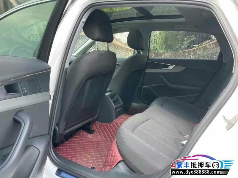 20年奥迪A4L轿车抵押车出售