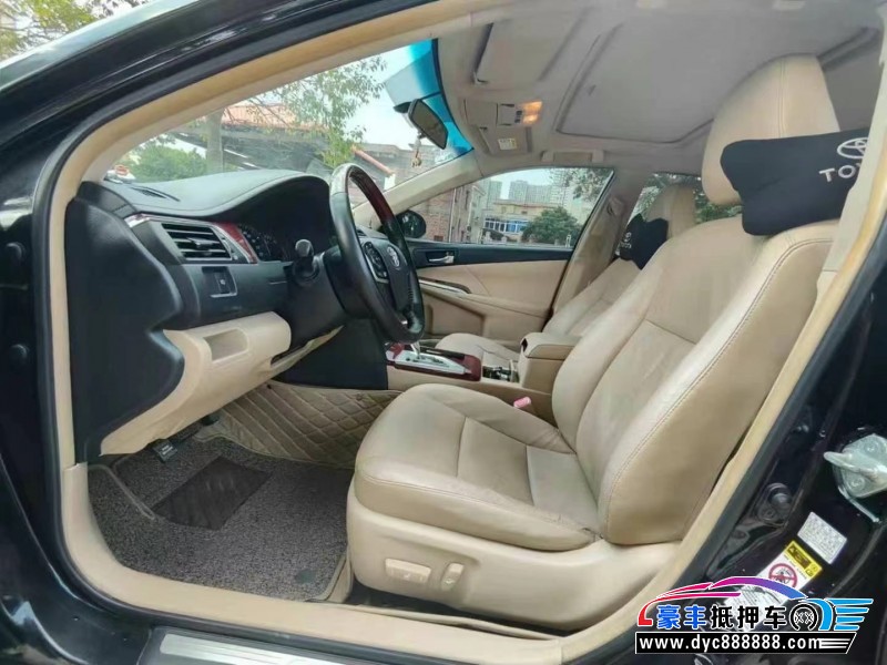 12年丰田凯美瑞轿车抵押车出售