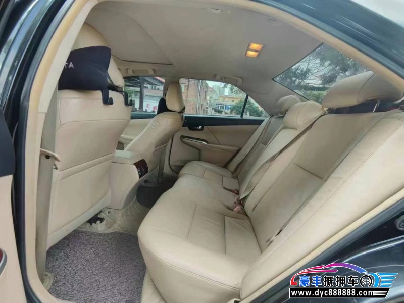 12年丰田凯美瑞轿车抵押车出售