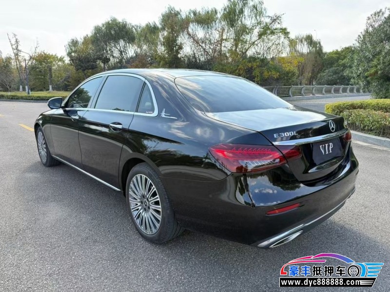 22年奔驰E轿车抵押车出售