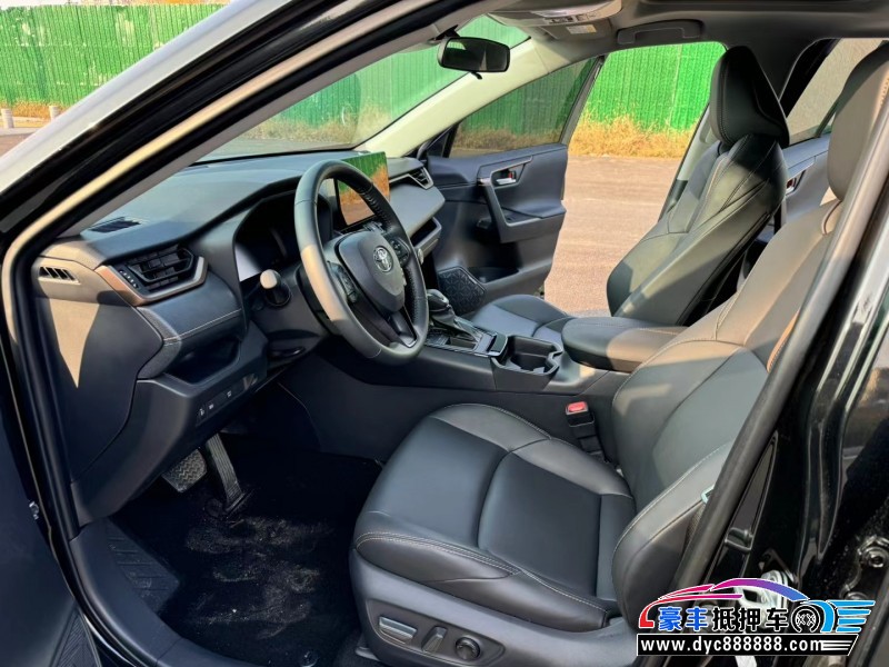 24年丰田威兰达轿车抵押车出售