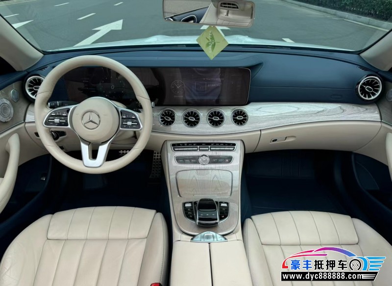 19年奔驰E跑车抵押车出售