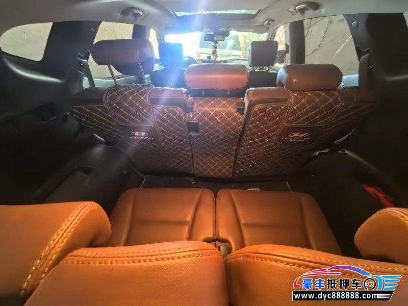 14年现代新胜达轿车抵押车出售