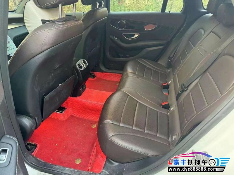 19年奔驰GLC轿车抵押车出售