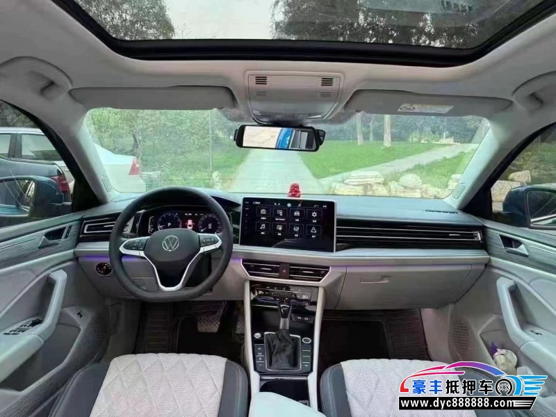 22年大众速腾轿车抵押车出售