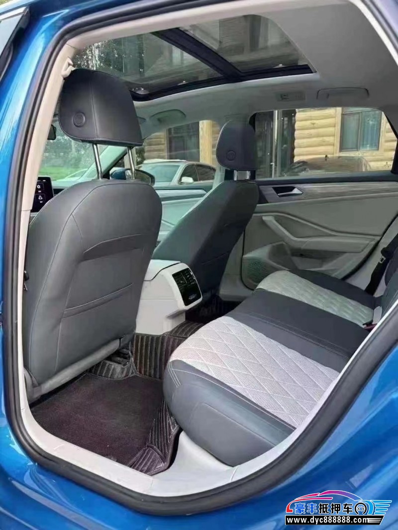 22年大众速腾轿车抵押车出售