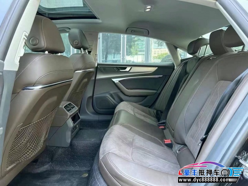 22年奥迪A7轿车抵押车出售