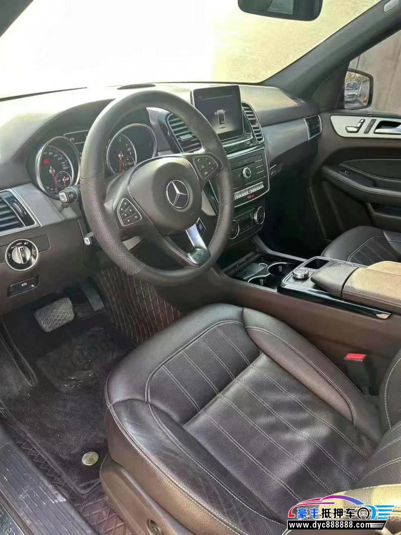 16年奔驰GLE轿车抵押车出售
