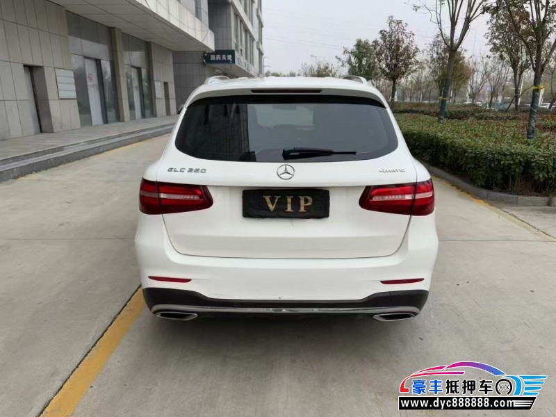 18年奔驰GLC轿车抵押车出售