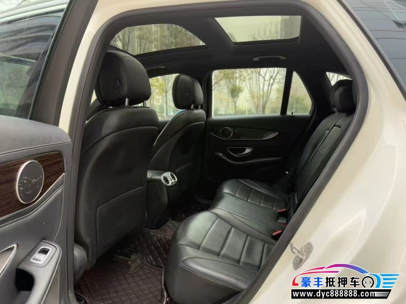 18年奔驰GLC轿车抵押车出售