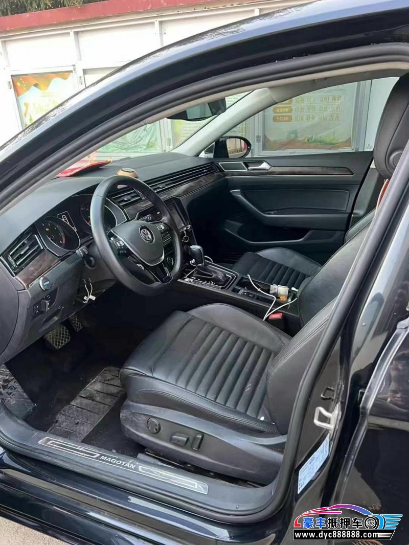 19年大众迈腾轿车抵押车出售