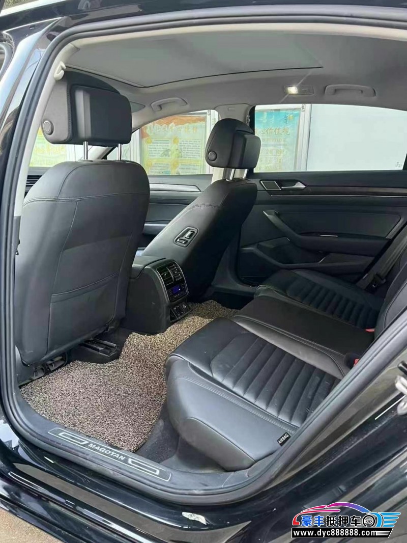 19年大众迈腾轿车抵押车出售