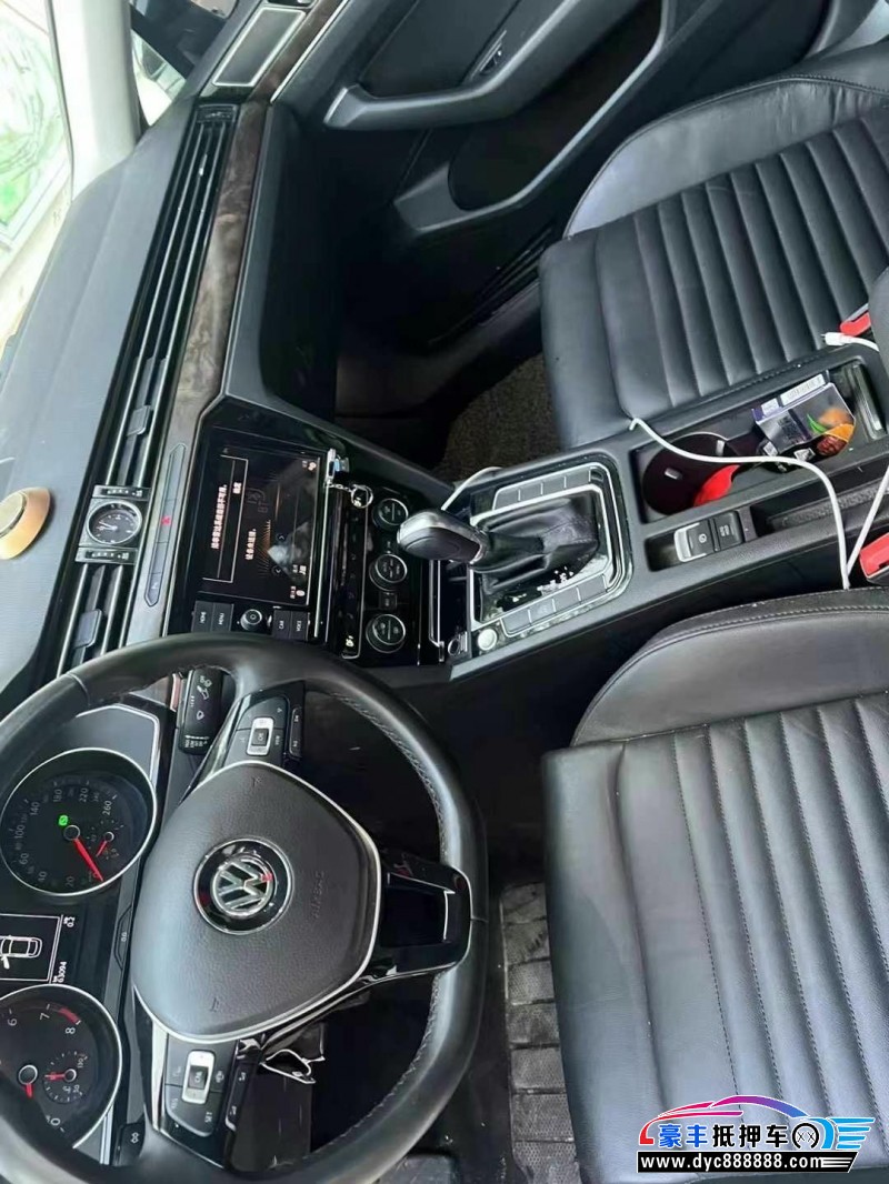 19年大众迈腾轿车抵押车出售