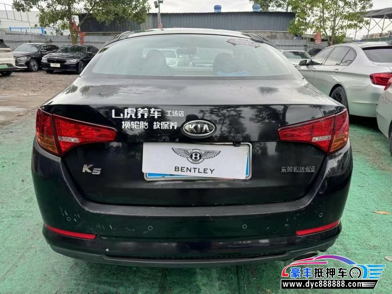 12年起亚K5轿车抵押车出售