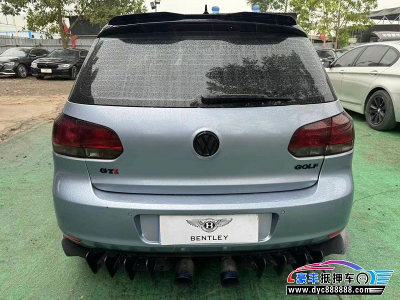11年大众高尔夫轿车抵押车出售