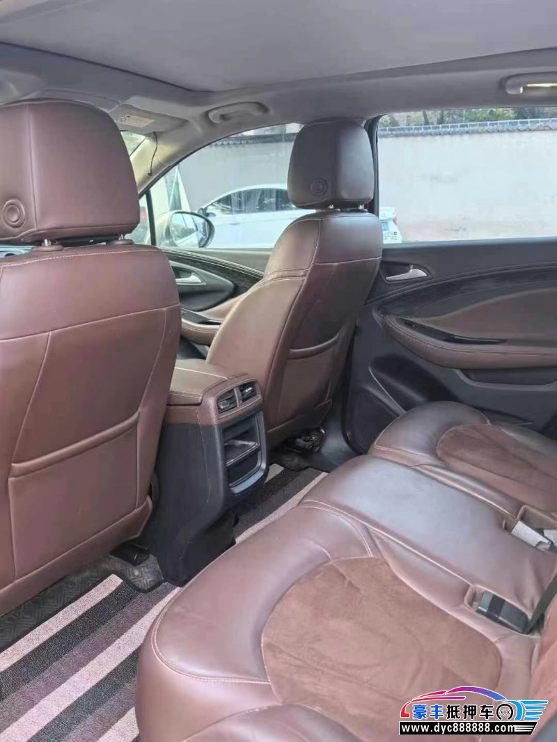 15年别克昂科威轿车抵押车出售