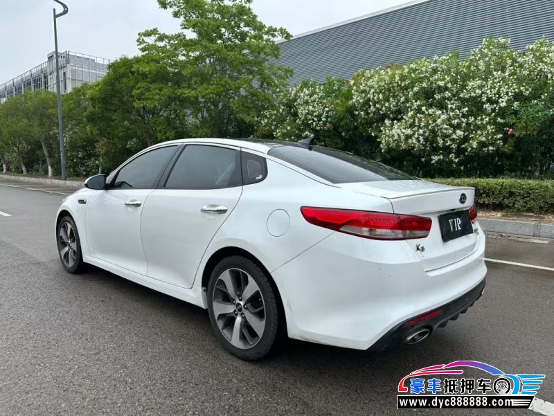 18年起亚K5轿车抵押车出售