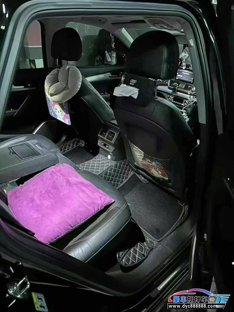 19年奥迪Q5轿车抵押车出售