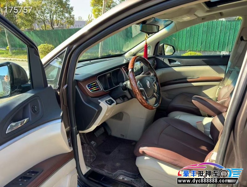 14年别克GL8轿车抵押车出售