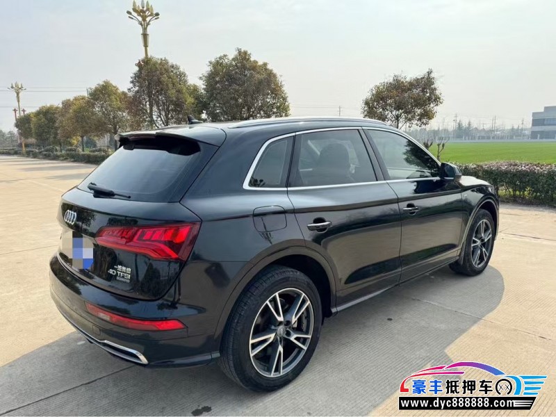 19年奥迪Q5轿车抵押车出售