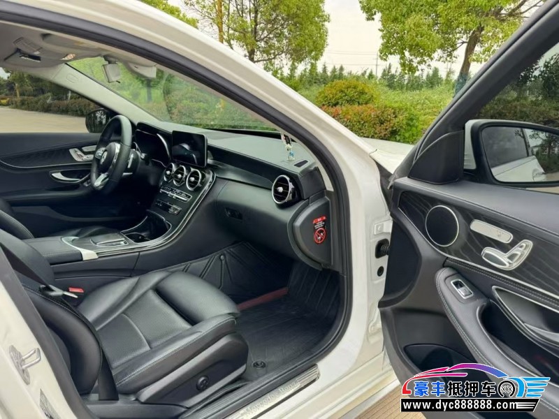 20年奔驰C轿车抵押车出售