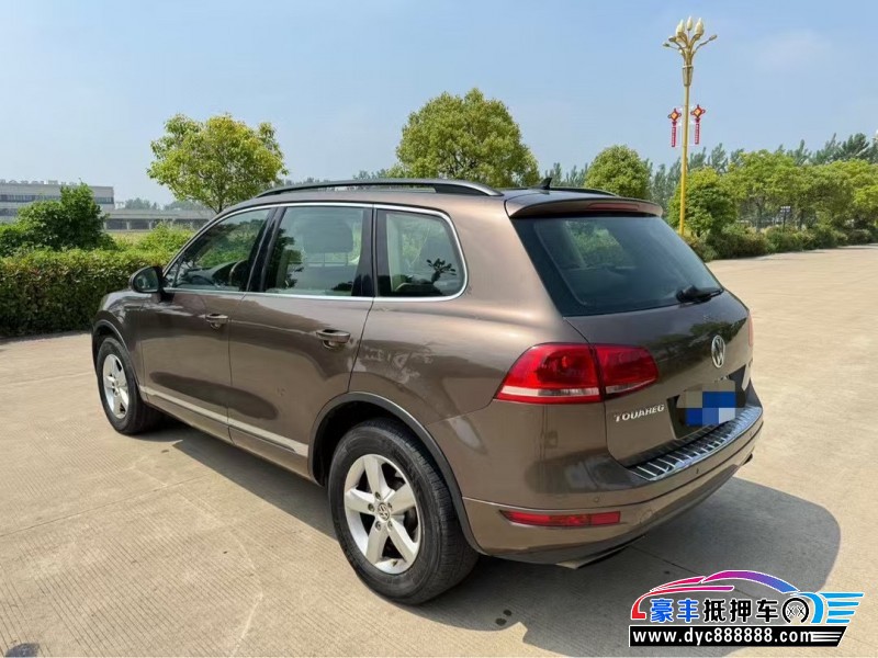 15年大众途锐轿车抵押车出售