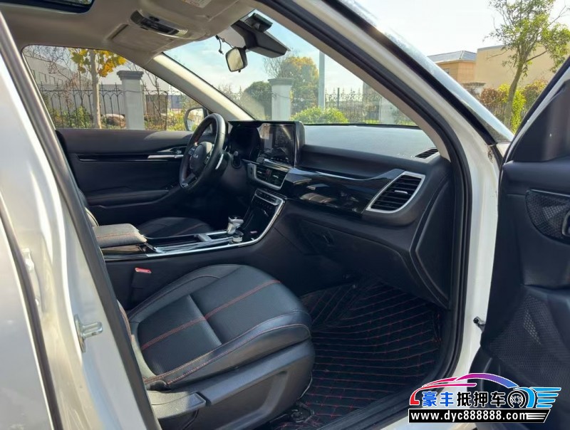 21年起亚KX3轿车抵押车出售