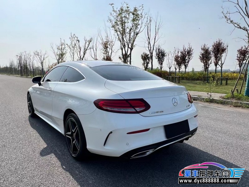 20年奔驰C轿车抵押车出售