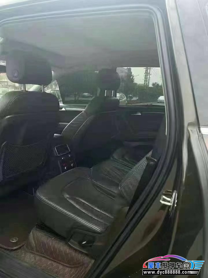 14年奥迪Q7轿车抵押车出售