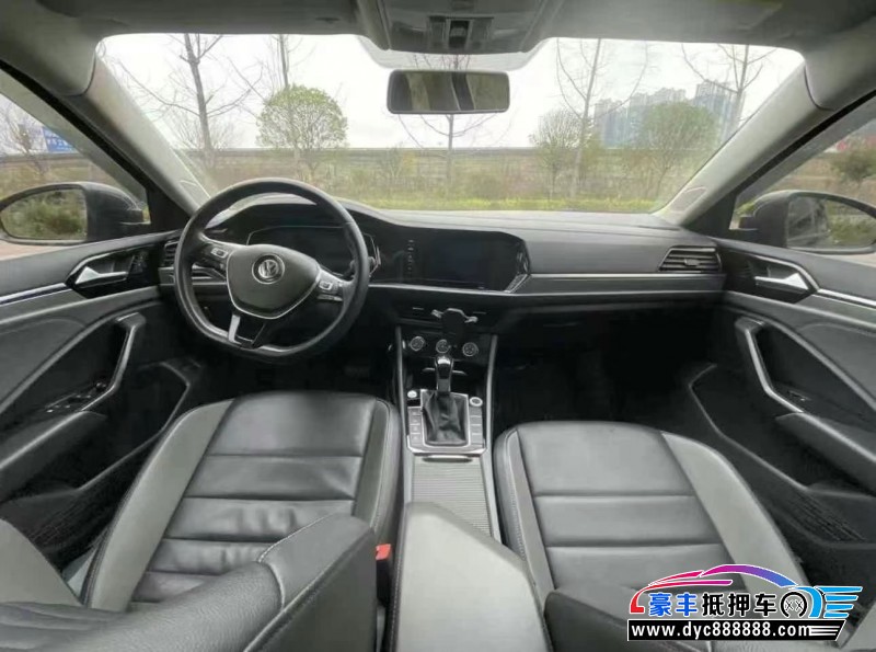 21年大众速腾轿车抵押车出售