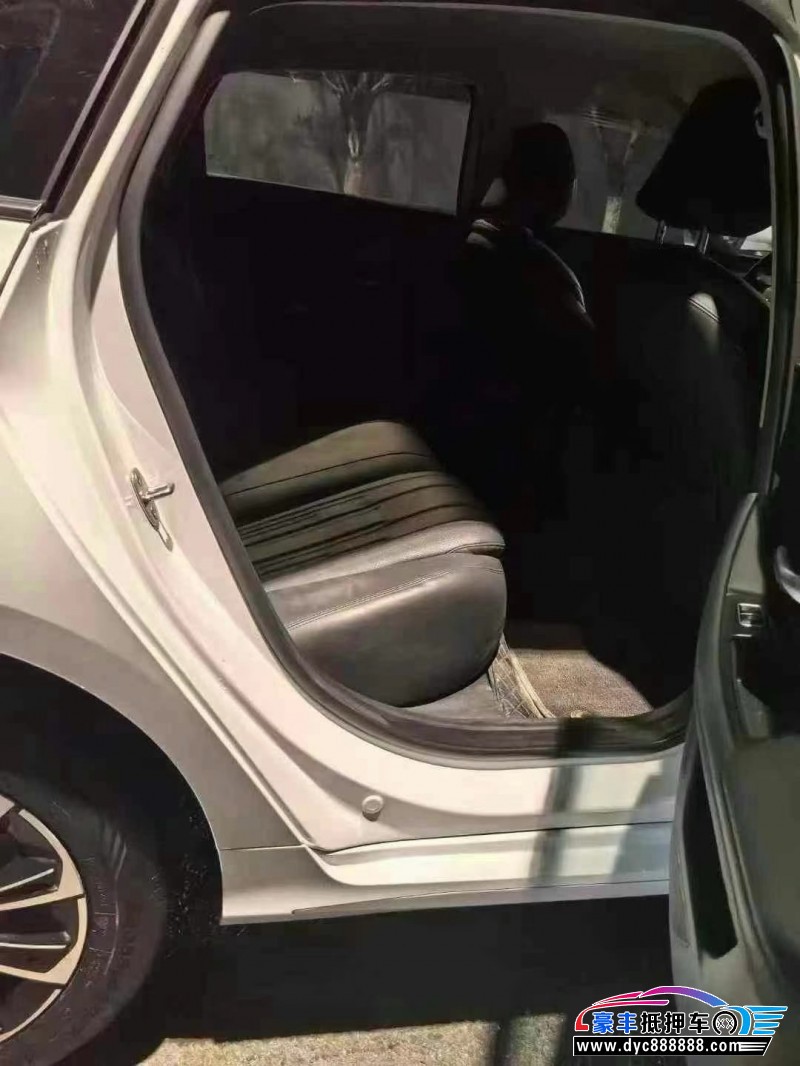 24年奇瑞风云轿车抵押车出售