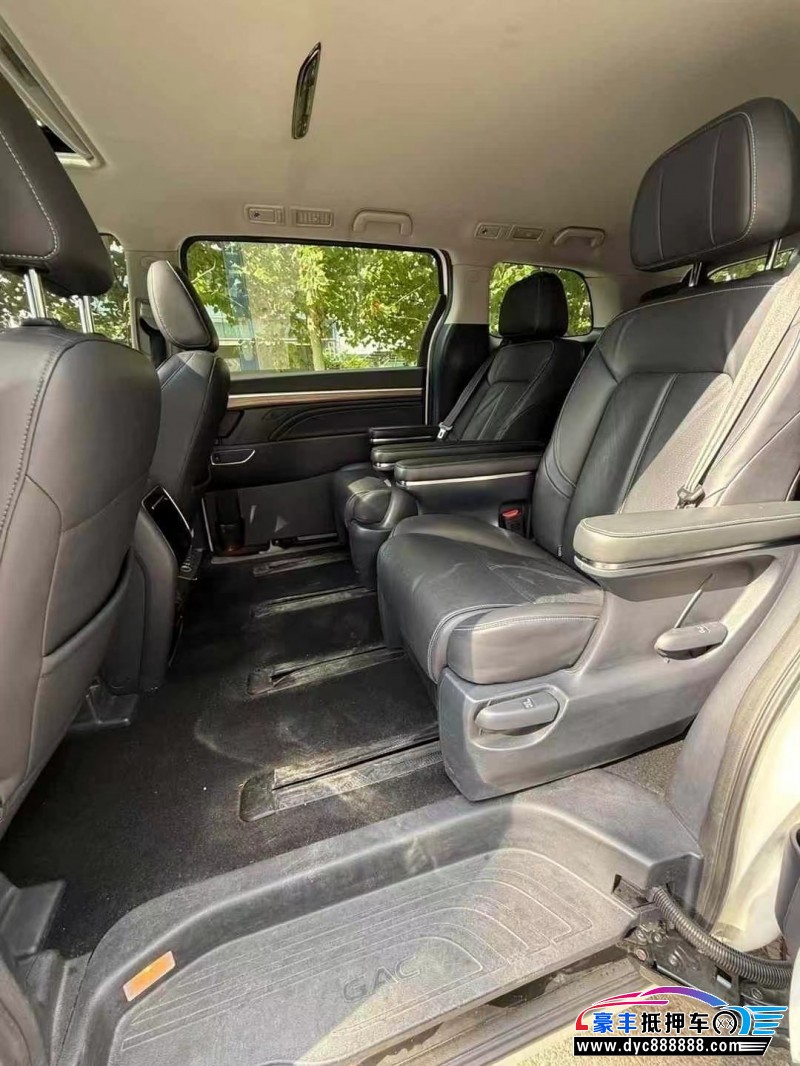 22年传祺M8轿车抵押车出售