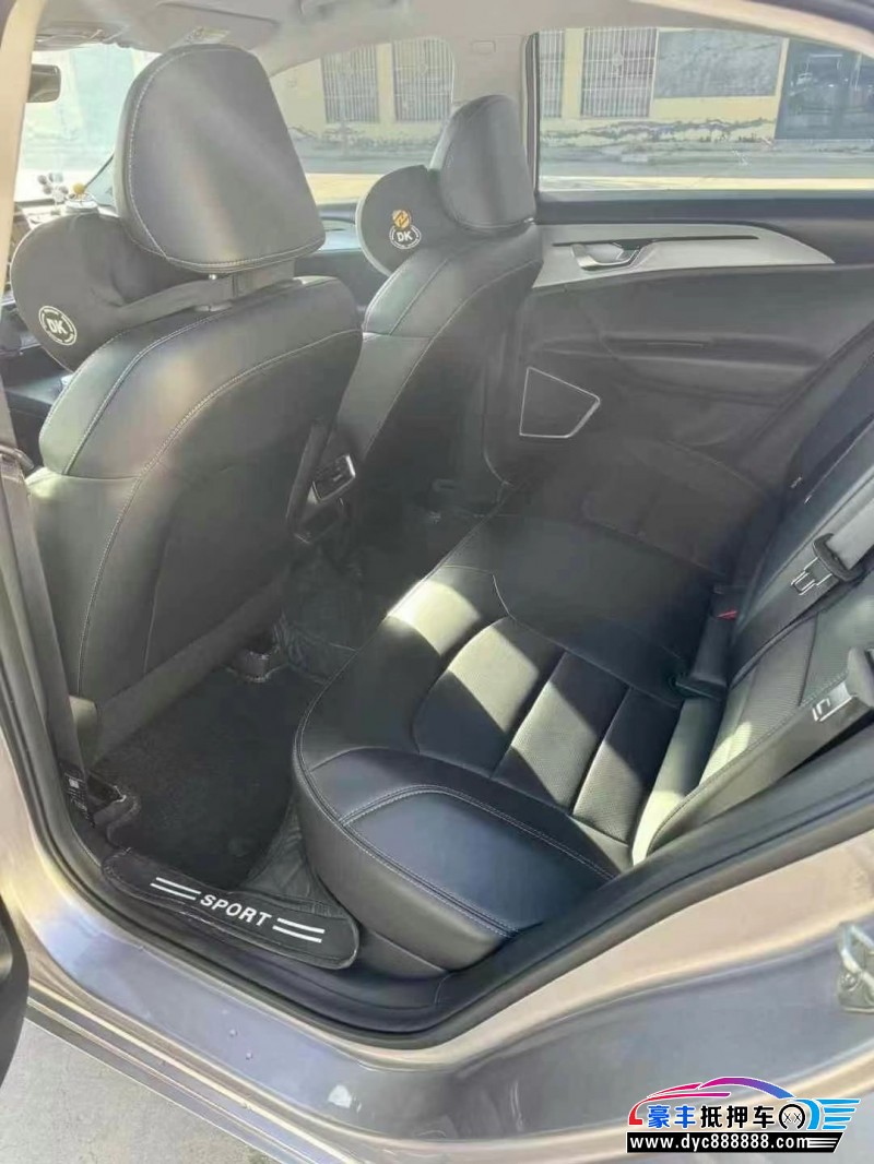 23年吉利几何轿车抵押车出售