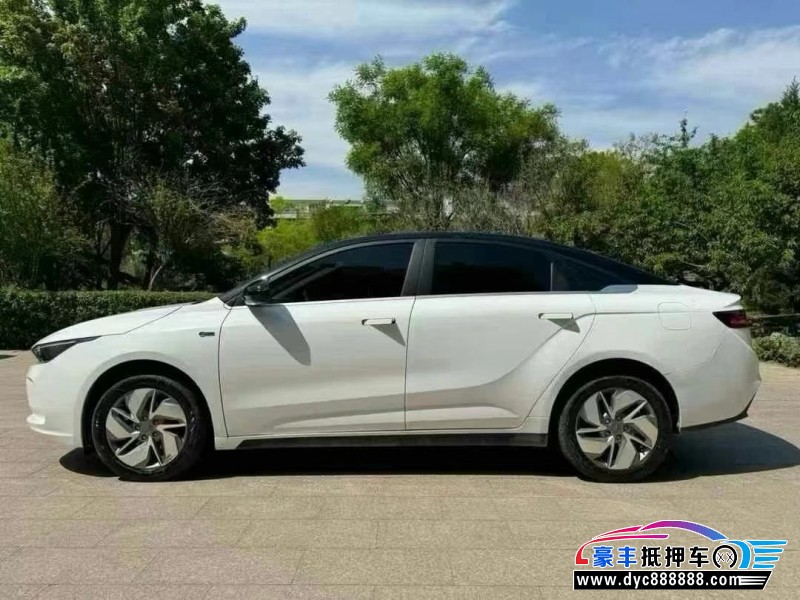 23年吉利几何轿车抵押车出售