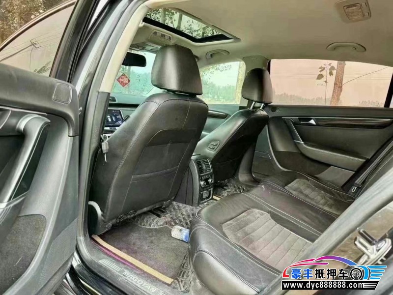 13年大众迈腾轿车抵押车出售