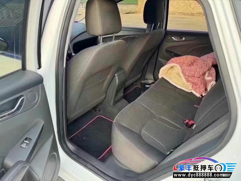 18年奇瑞艾瑞泽7轿车抵押车出售