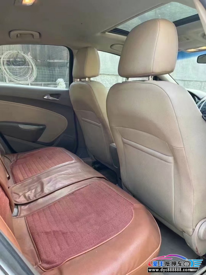 13年别克英朗轿车抵押车出售