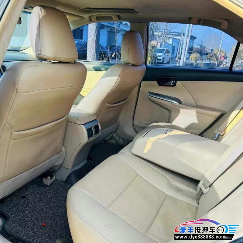 13年丰田凯美瑞轿车抵押车出售