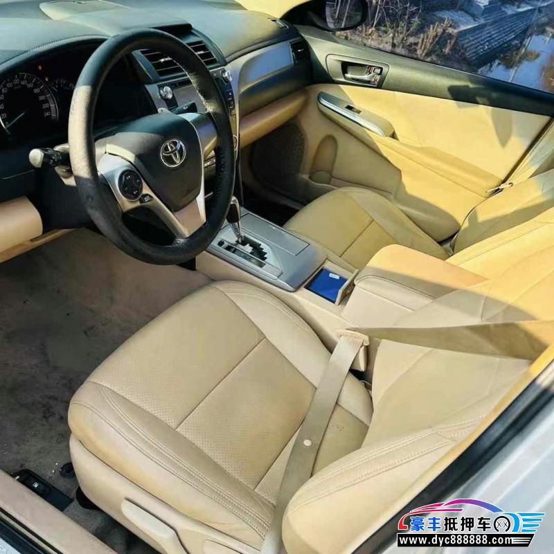 13年丰田凯美瑞轿车抵押车出售