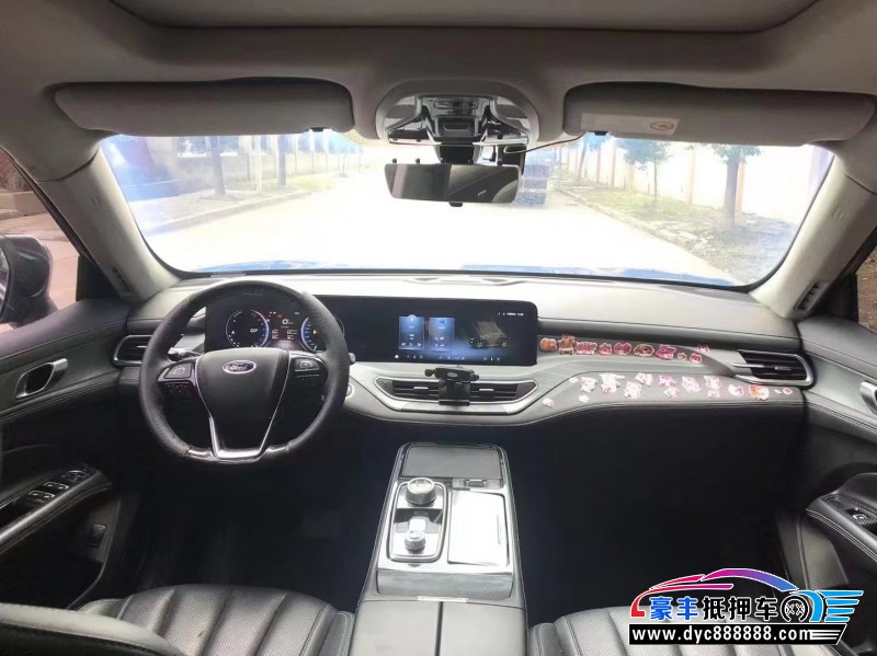 22年福特领裕轿车抵押车出售