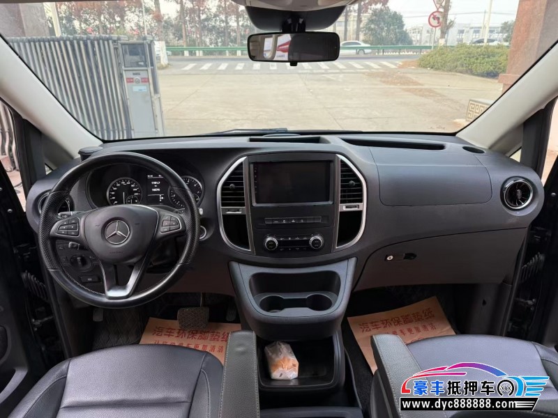 23年奔驰威霆轿车抵押车出售