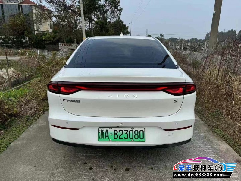 22年埃安魅S580轿车抵押车出售