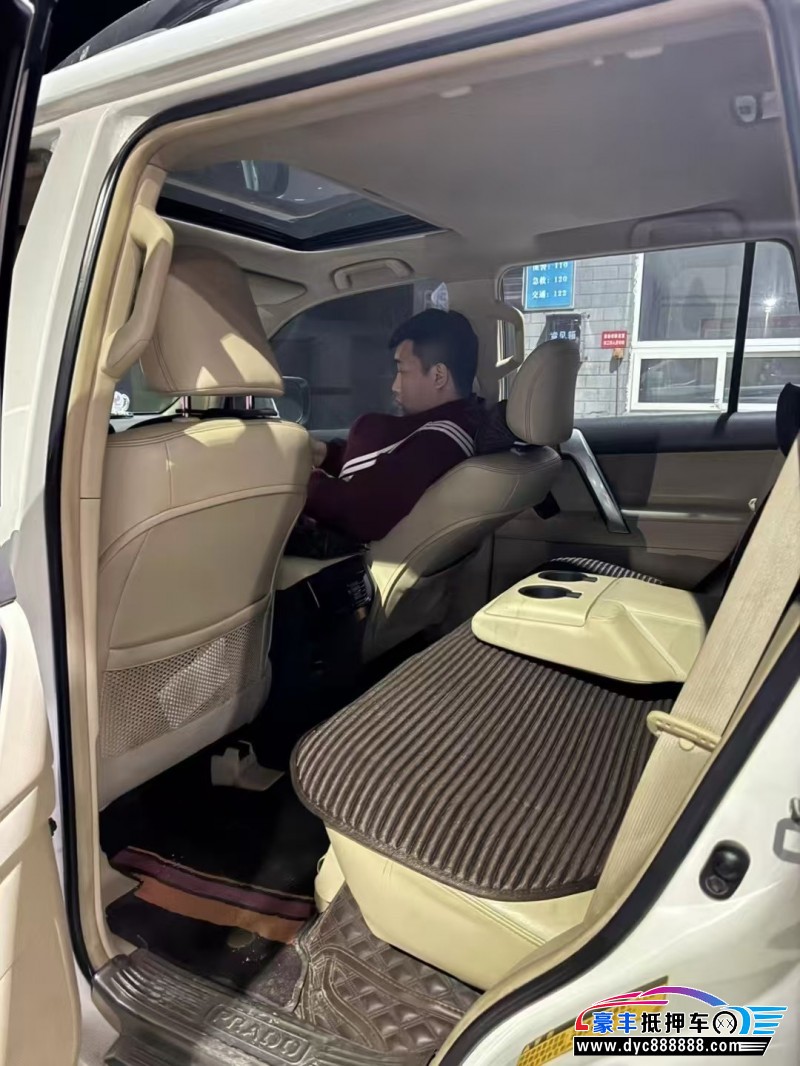 16年丰田普拉多（霸道）轿车抵押车出售