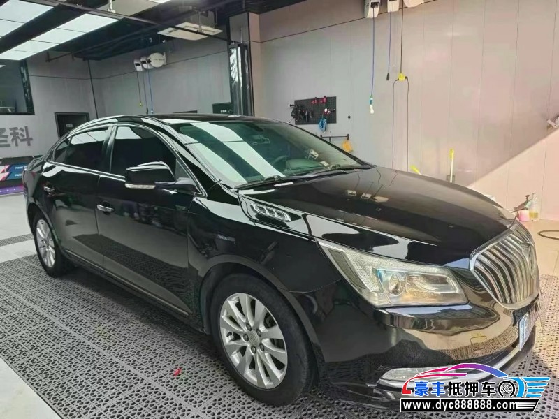 15年别克君越轿车抵押车出售