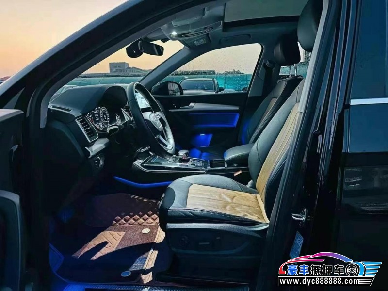 21年奥迪Q5轿车抵押车出售