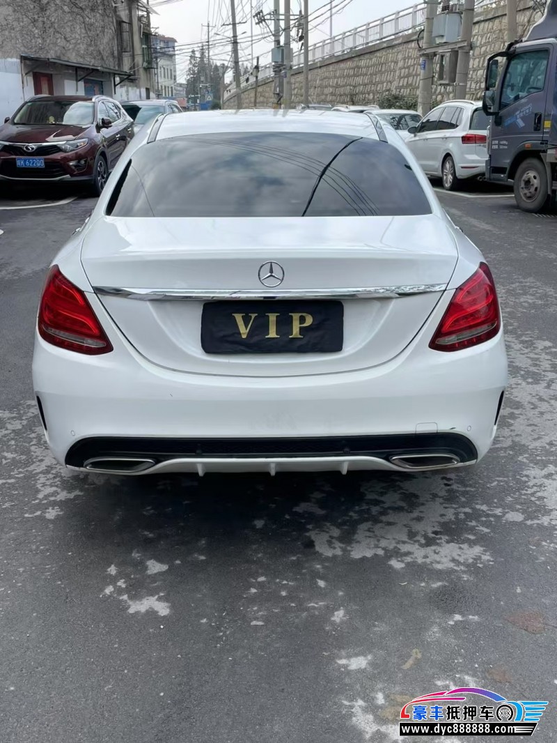 18年奔驰C轿车抵押车出售
