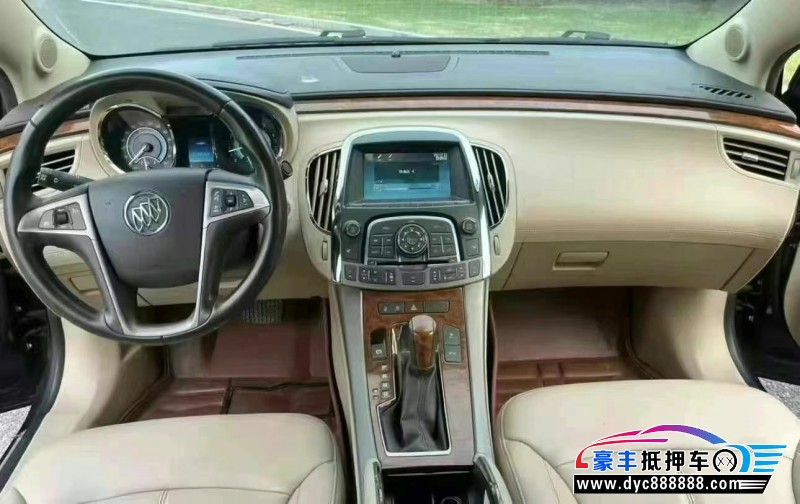 14年别克君越轿车抵押车出售