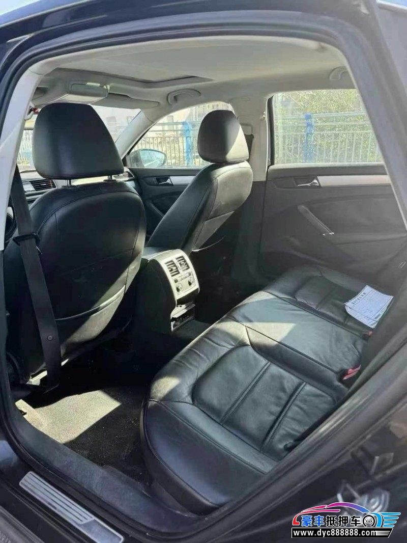 13年大众帕萨特轿车抵押车出售