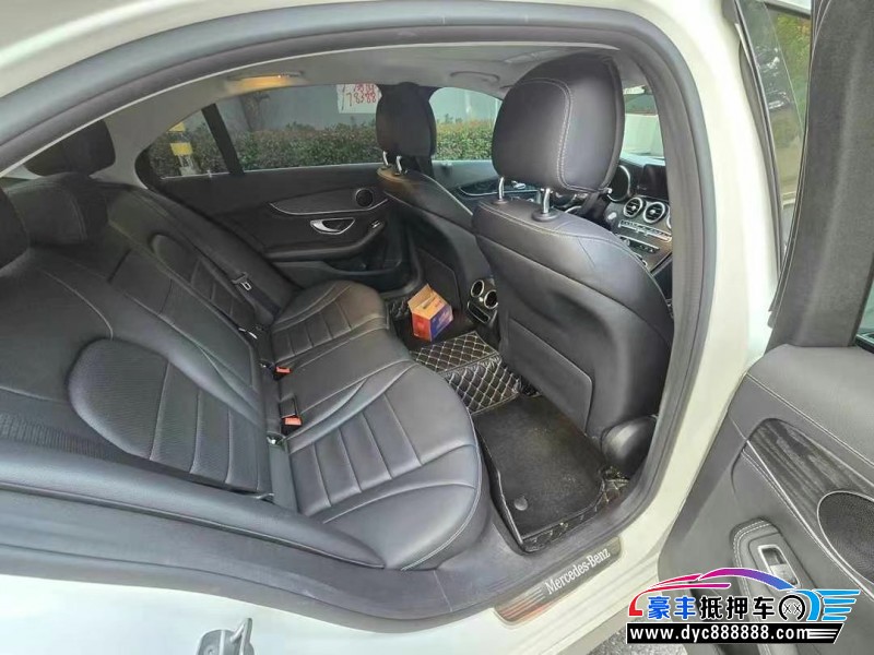 20年奔驰C轿车抵押车出售