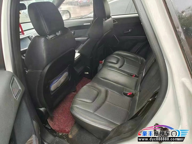 17年陆风X7轿车抵押车出售